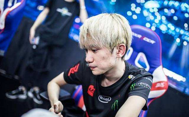 而昨日的一 而昨日的一