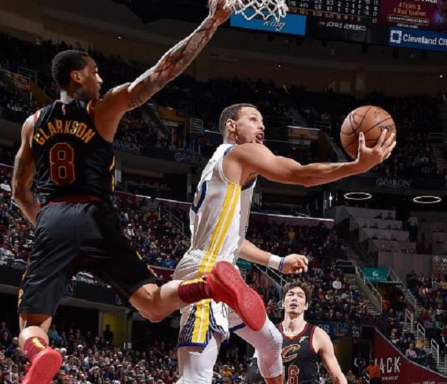 篮比赛瞬间 篮比赛瞬间