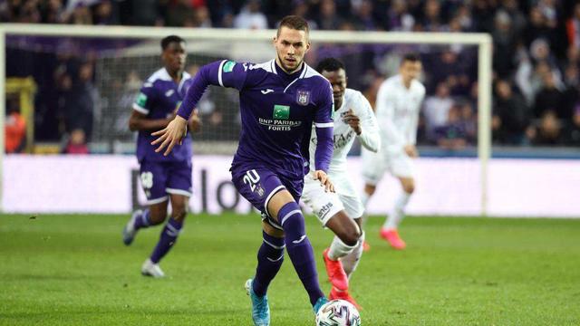 国家队的执 国家队的执